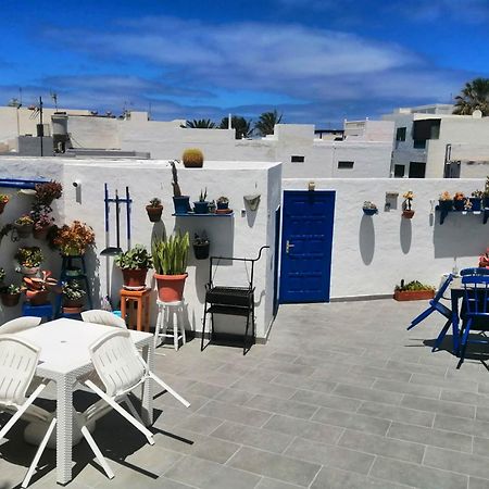 Вилла Cozy House In El Golfo + Terrace Экстерьер фото