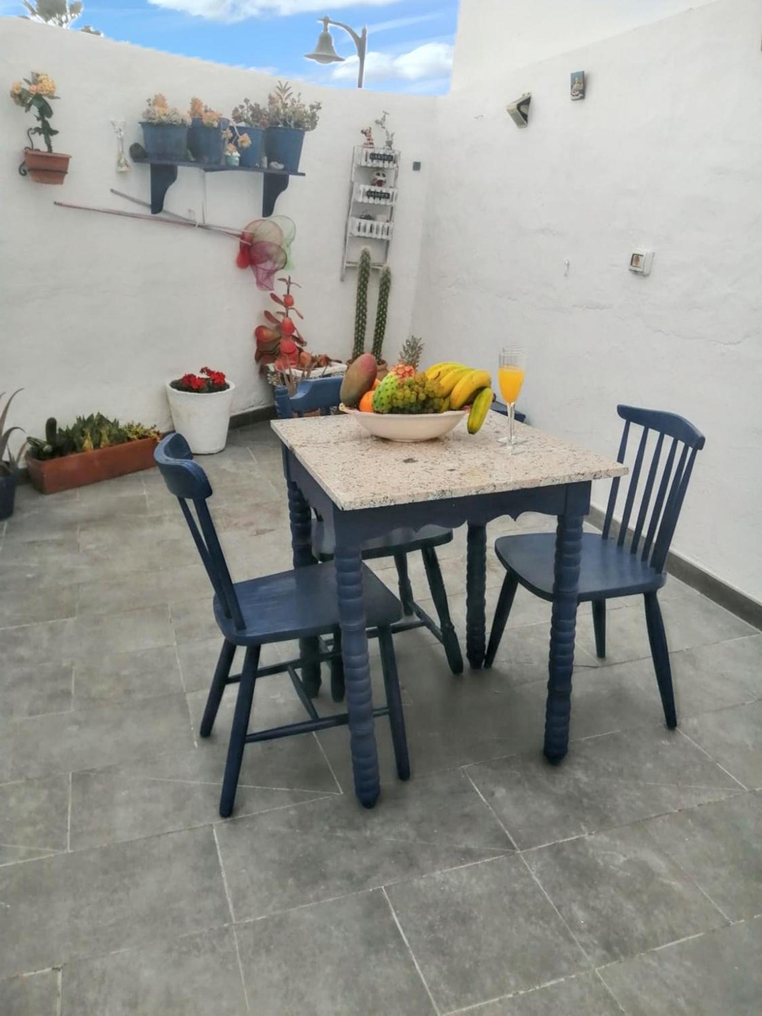 Вилла Cozy House In El Golfo + Terrace Экстерьер фото