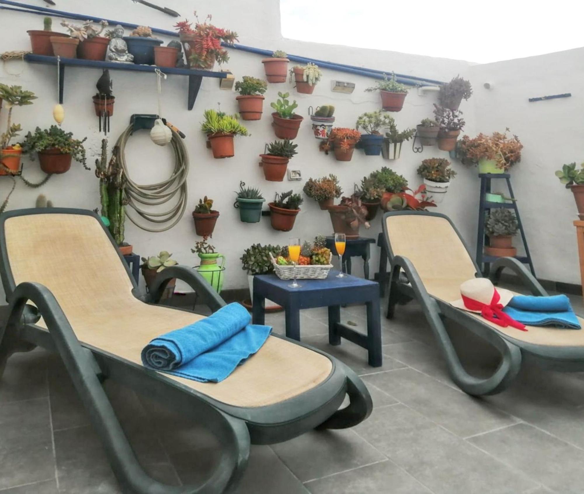 Вилла Cozy House In El Golfo + Terrace Экстерьер фото