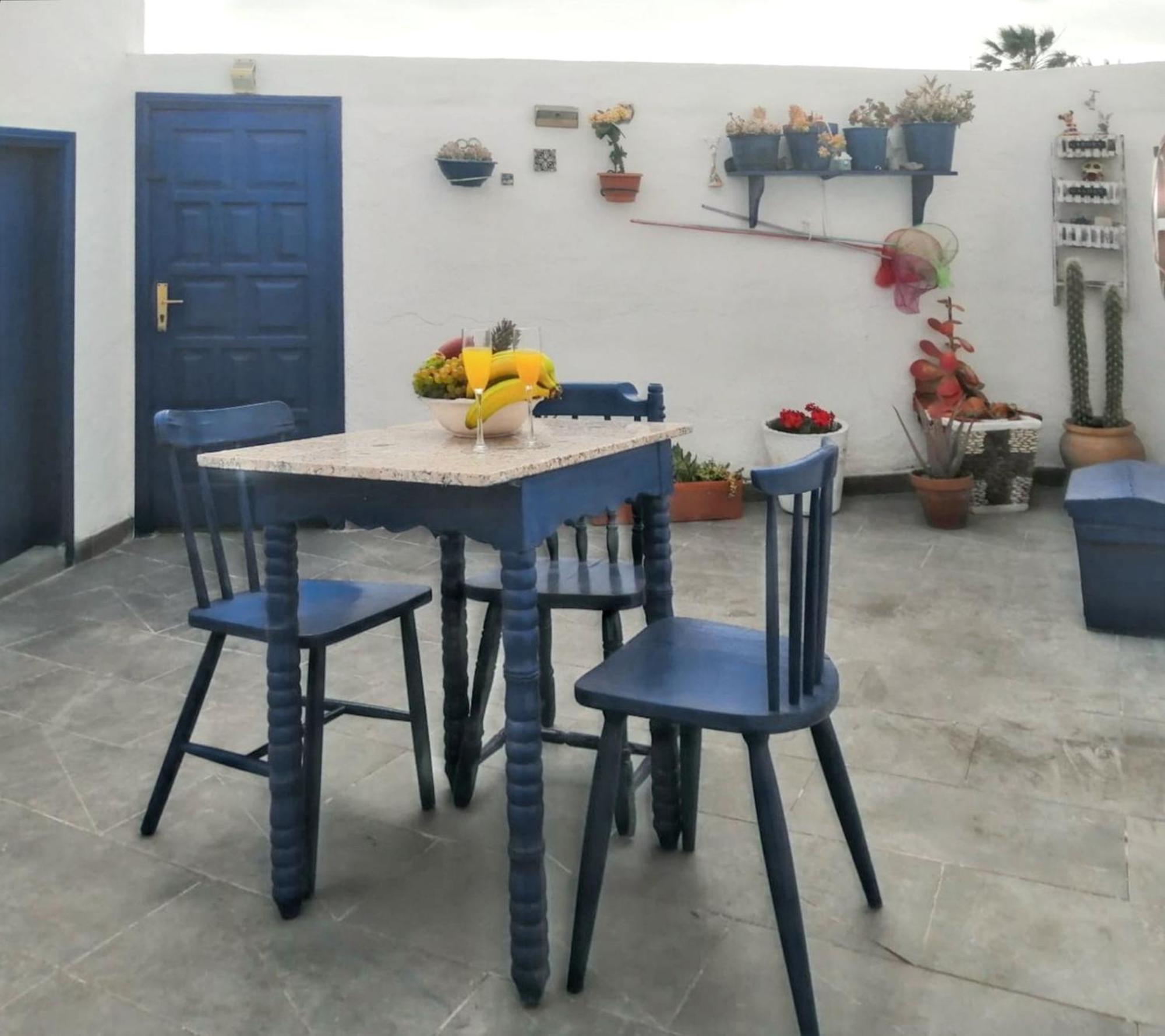 Вилла Cozy House In El Golfo + Terrace Экстерьер фото
