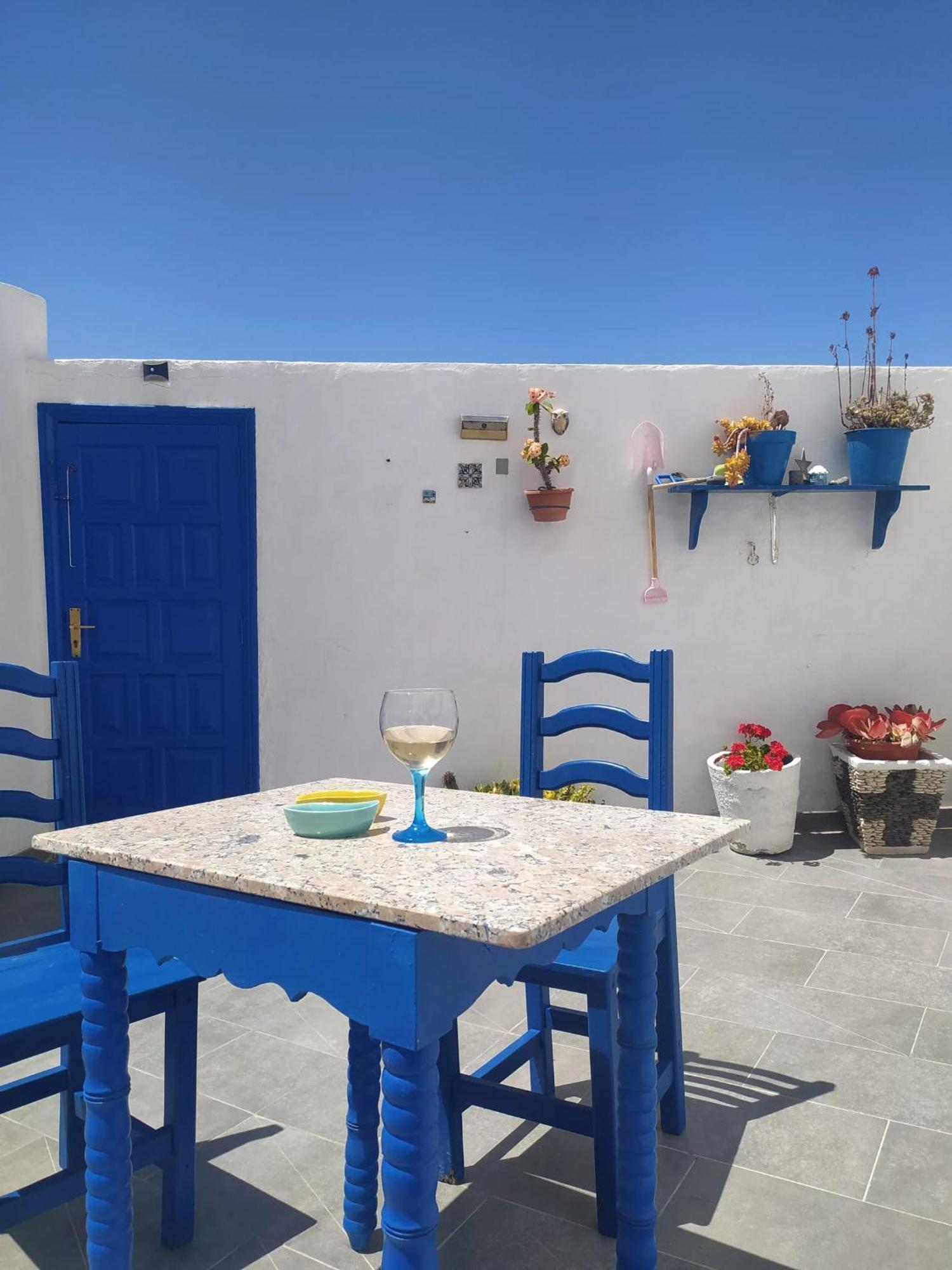 Вилла Cozy House In El Golfo + Terrace Экстерьер фото